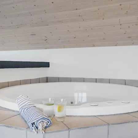 Pet Friendly In Hvide Sande With Sauna بيت للعطل