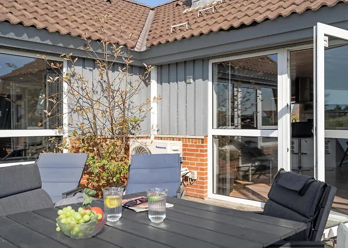 Cozy In Hvide Sande With Sauna *